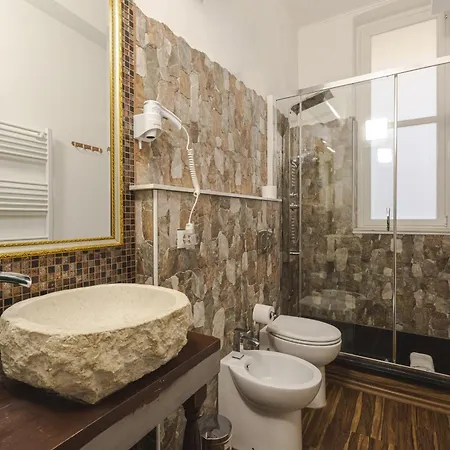 Gasthof Centro Rooms-camere Eleganti In Pieno Centro Triest