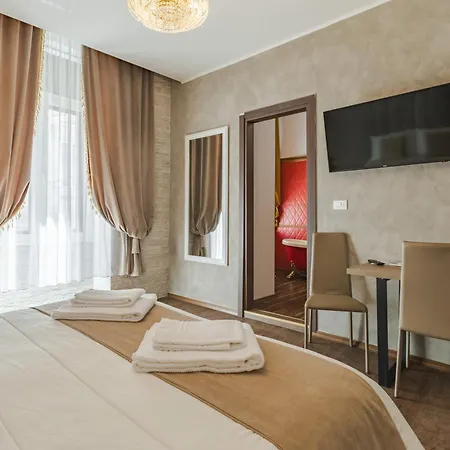 Centro Rooms-camere Eleganti In Pieno Centro Gasthof Triest