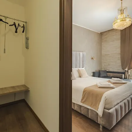 Gasthof Centro Rooms-camere Eleganti In Pieno Centro Triest